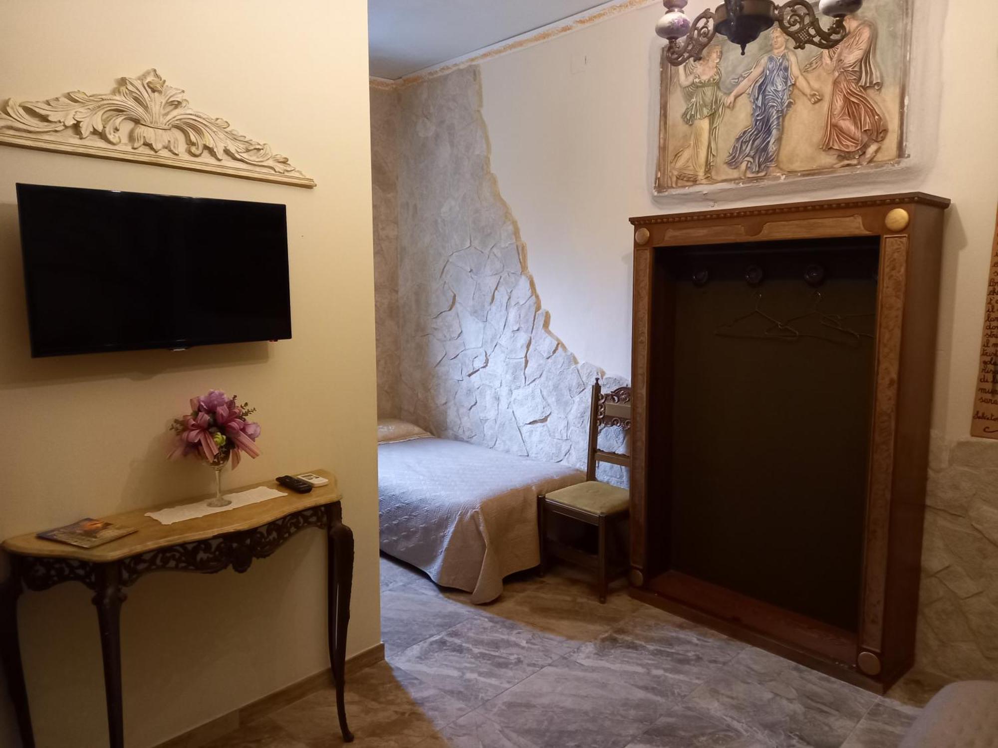 扎费拉纳-埃特内阿Sicilia In Miniatura "L'Atelier Dell'Etna"住宿加早餐旅馆 客房 照片